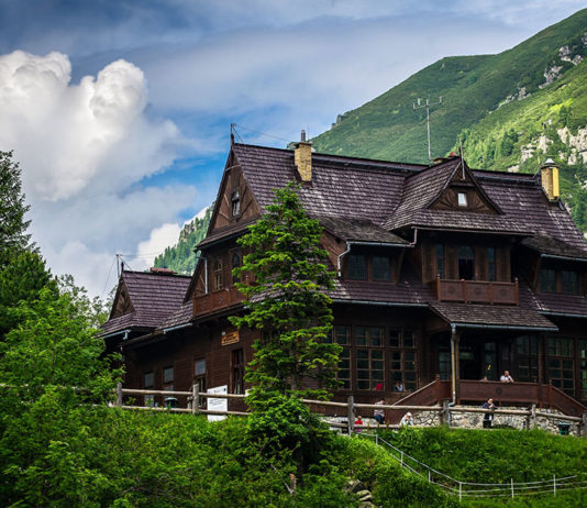 Schroniska w Tatrach – Schronisko PTTK nad Morskim Okiem